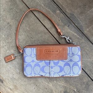 COACH SIGNATURE C LAVENDER CANVAS WRISTLET Y2K FASHION
